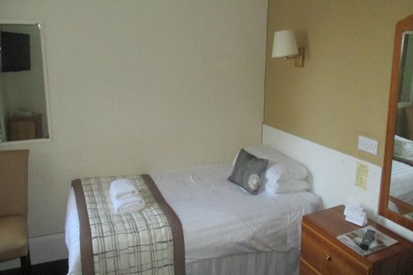 Caledonian Hotel (Highland)
